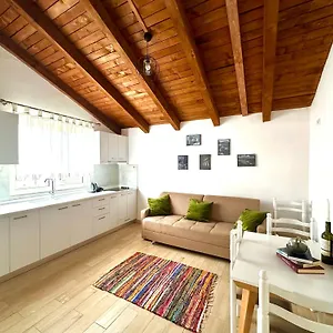 Js House 1 Apartment